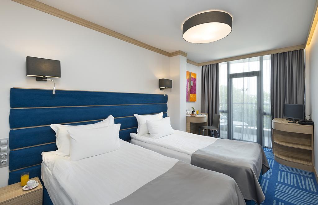 Hvd Viva Club Ultra All Inclusive - Private Beach & Free Parking Golden Sands Exterior foto